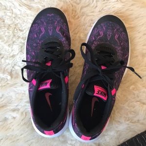 Nike women’s shoes